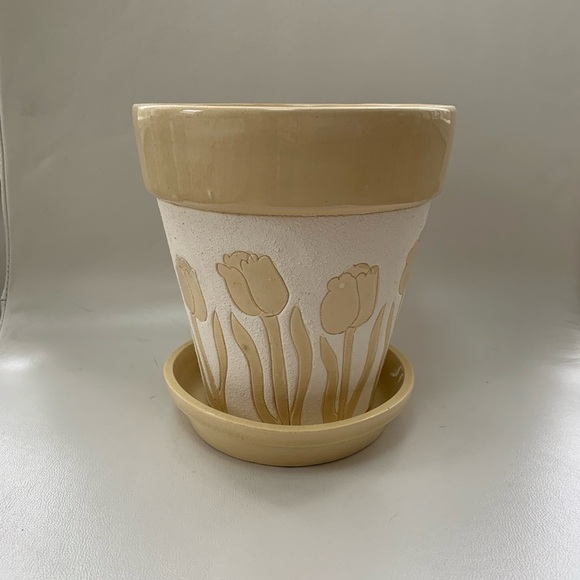 Handmade Tulip Art Pot by Ten Thousand Villages - Picture 1 of 2